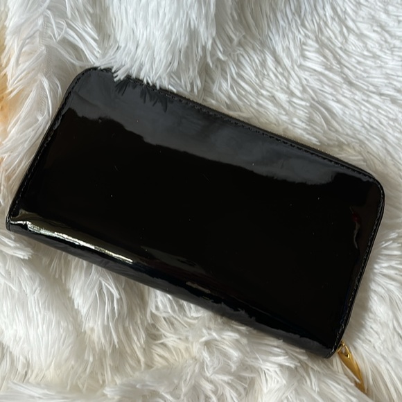 Tory Burch Ella Patent Tote Set - Picture 11 of 12